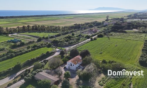 Compendio immobiliare in Vendita Chiarone